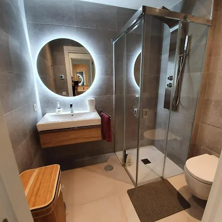 Luxury Santa Barbara Heights Apartmán